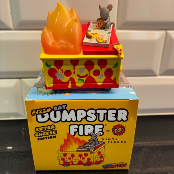 NYCC 2025 Pizza Rat Dumpster Fire Vinyl Figure 100% Soft Brand New In Box